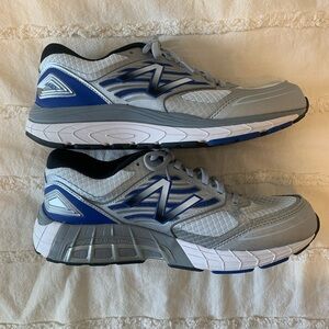 New Balance Men's Gray and Blue Running Shoes Size 9
